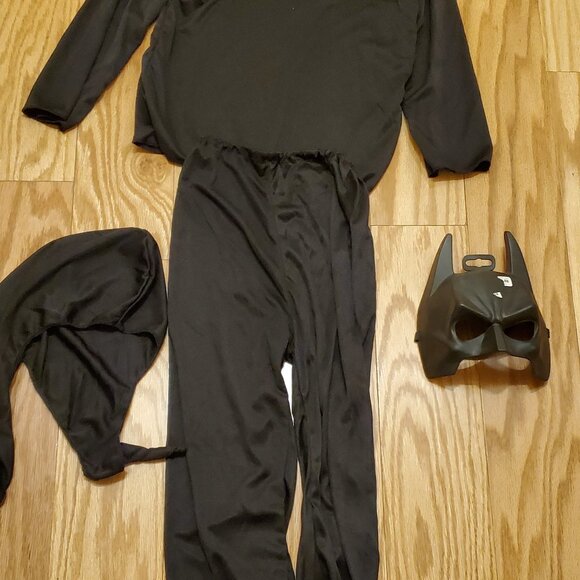LOT 3 Boys Costumes - 2 Batman + Spider Man Sizes 7 / 8 and Ch Med + FlashLight! - Picture 15 of 16